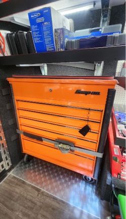 Snap-On rolling tool box. Krs46