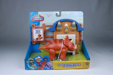 Dino Ranch Triceratops Dino Action Figure Pack