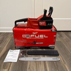 Milwaukee M18 FUEL 16 in. 18V Lithium-Ion Brushless Battery Chainsaw (Tool-Only)