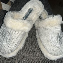 Michael Kors Size 8 Slippers