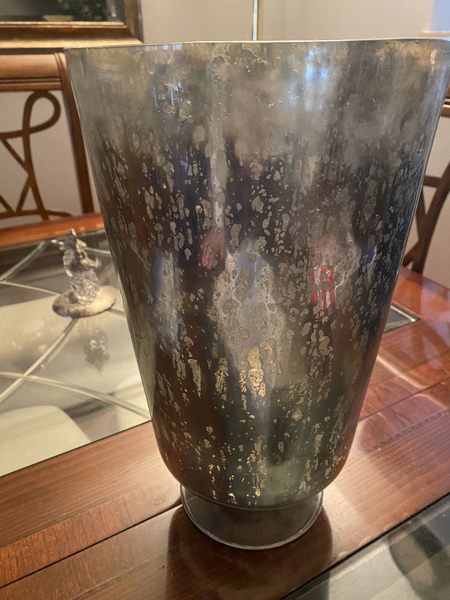 Gold / Silver Flower Pot Centerpiece