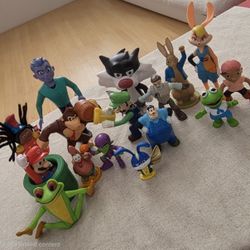 Mixed Character Figures Bundle