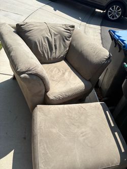 Oversized chair/ Ottoman
