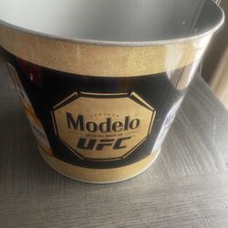 Modelo UFC Beer Bucket 