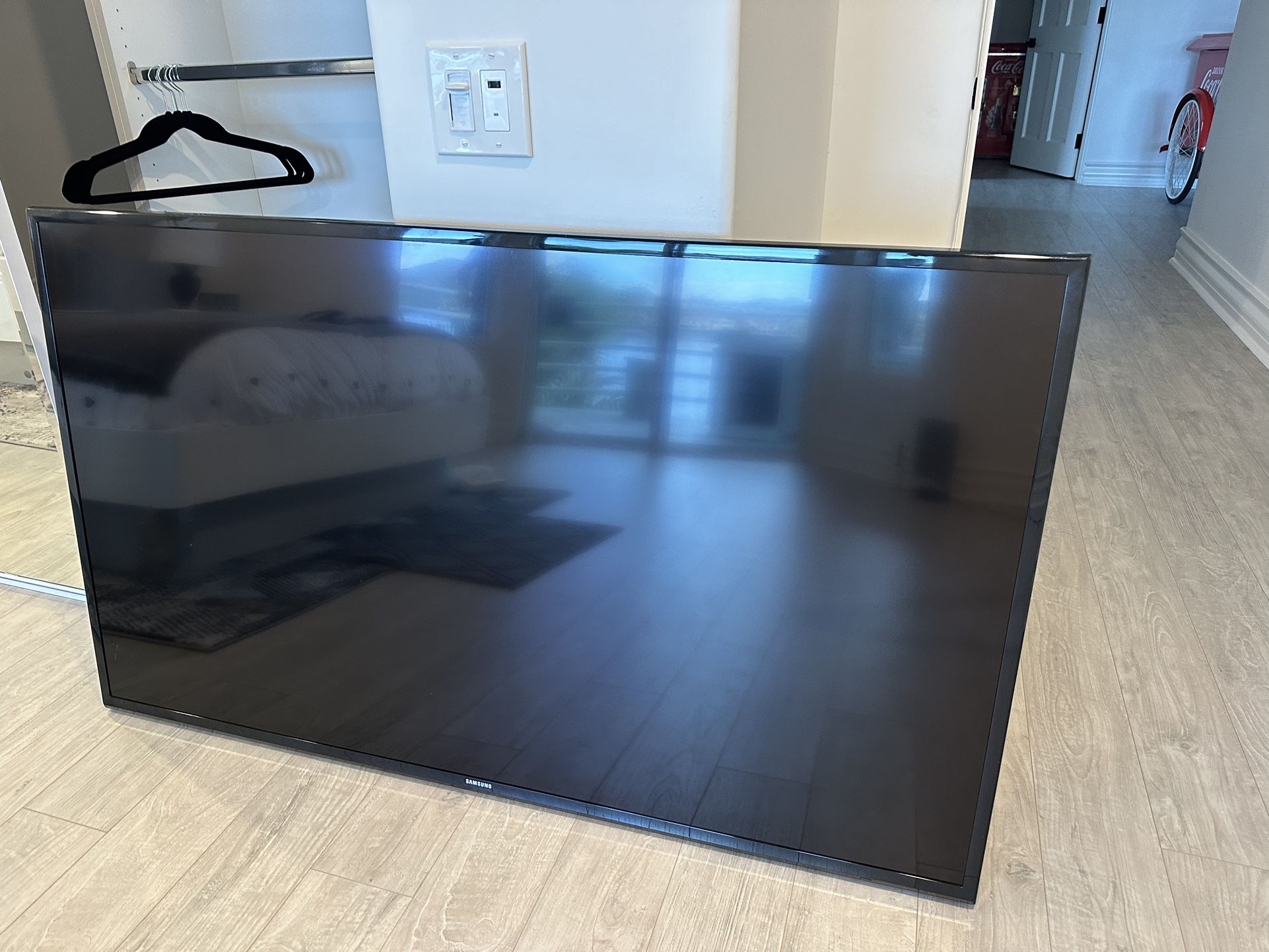 60 inch Samsung flatscreen TV