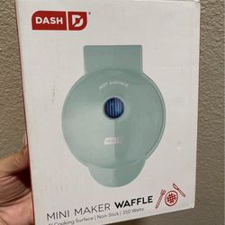 Mini Waffle Maker 