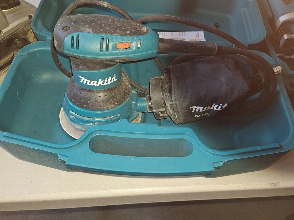Orbit Sander- Makita