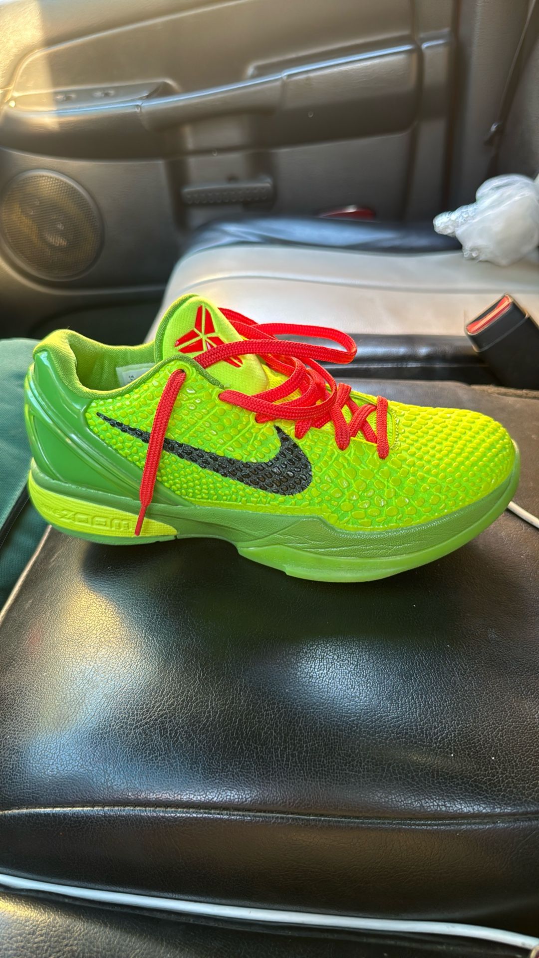 Shoot Offer Kobe Grinch 