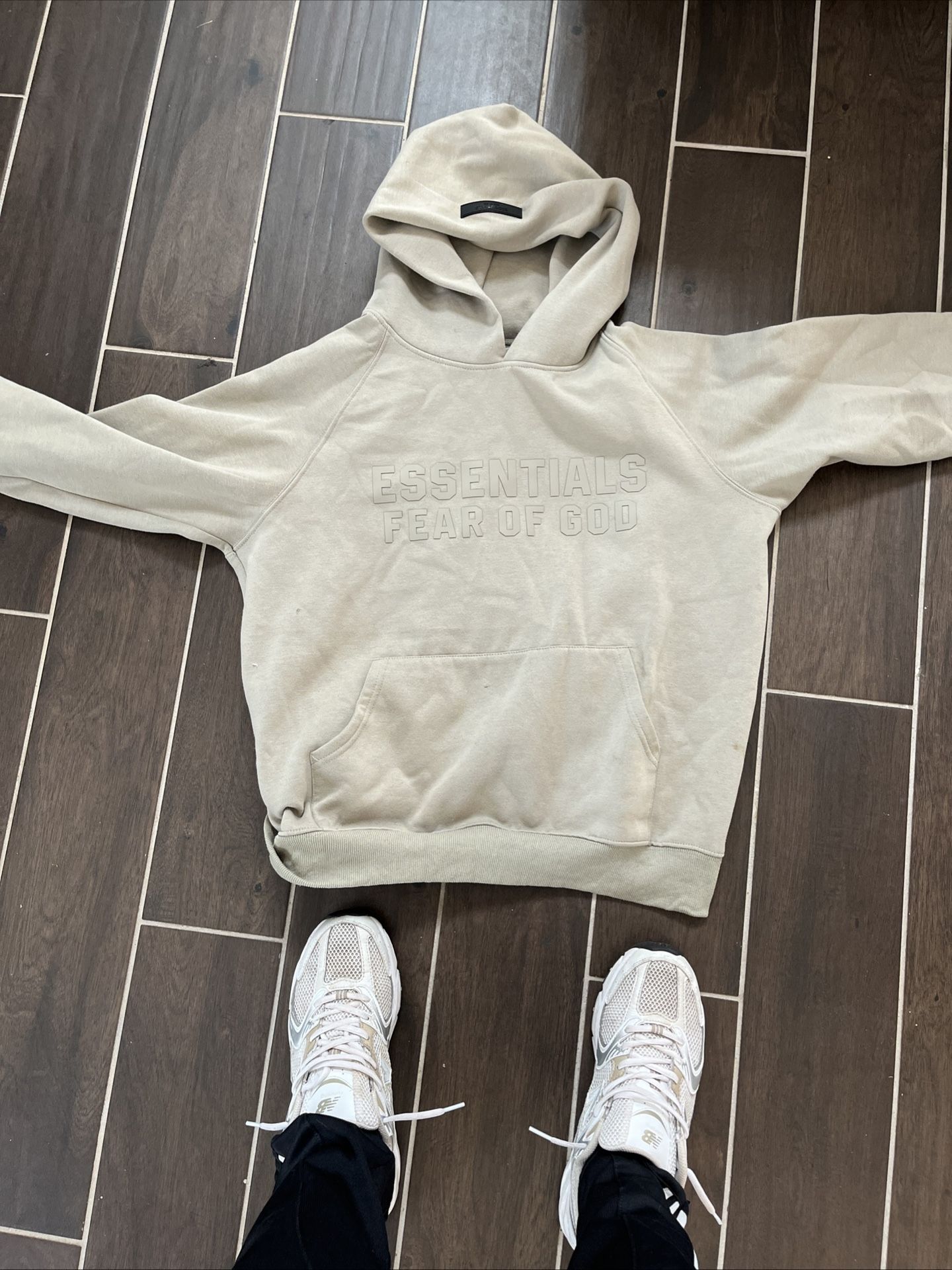 Essential hoodie