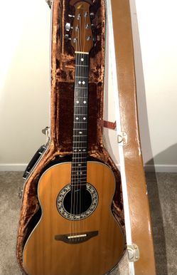 Vintage Ovation 1612 with hard case