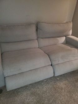 Recliner loveseat