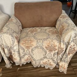 Used oversized Chair 