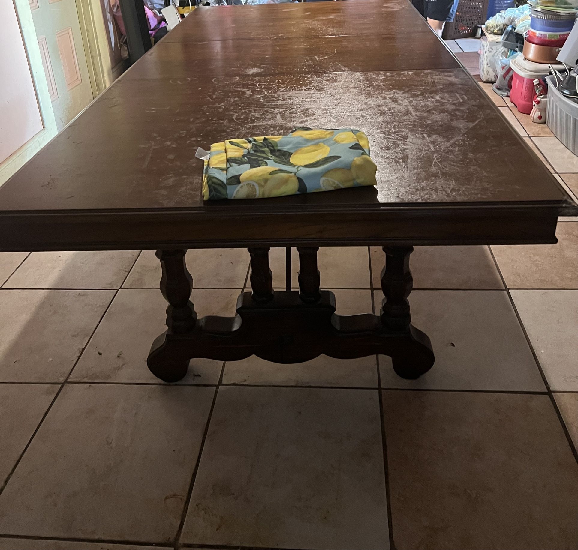 Antique dinning Table With Extensions