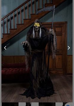 NEW Animatronic lunging reaper. New In Box. 6 feet tall. LIGHT AND SOUND