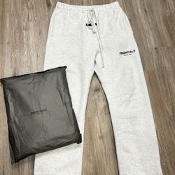 ESSENTIALS LIGHT OATMEAL SWEATS 