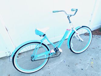 Schwinn Beach cruiser