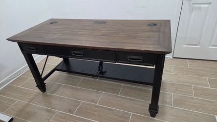 3 Drawer Drawing / Computer Desk