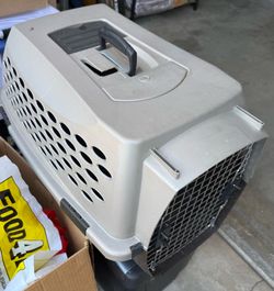 Dog crate