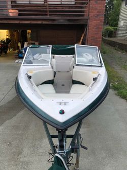 2004 Blue Water Eagle 19’ Pleasure Craft Boat