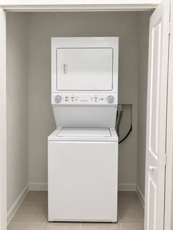Frigidaire Washer & Dryer eléctric