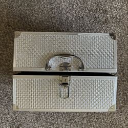 Make Up Box 