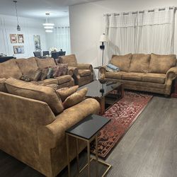 FULL LIVING ROOM SET – Sofa + Loveseat + Armchair + Optional Pillows (Heartland, TX)