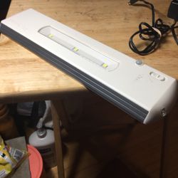 under counter led light/sensor