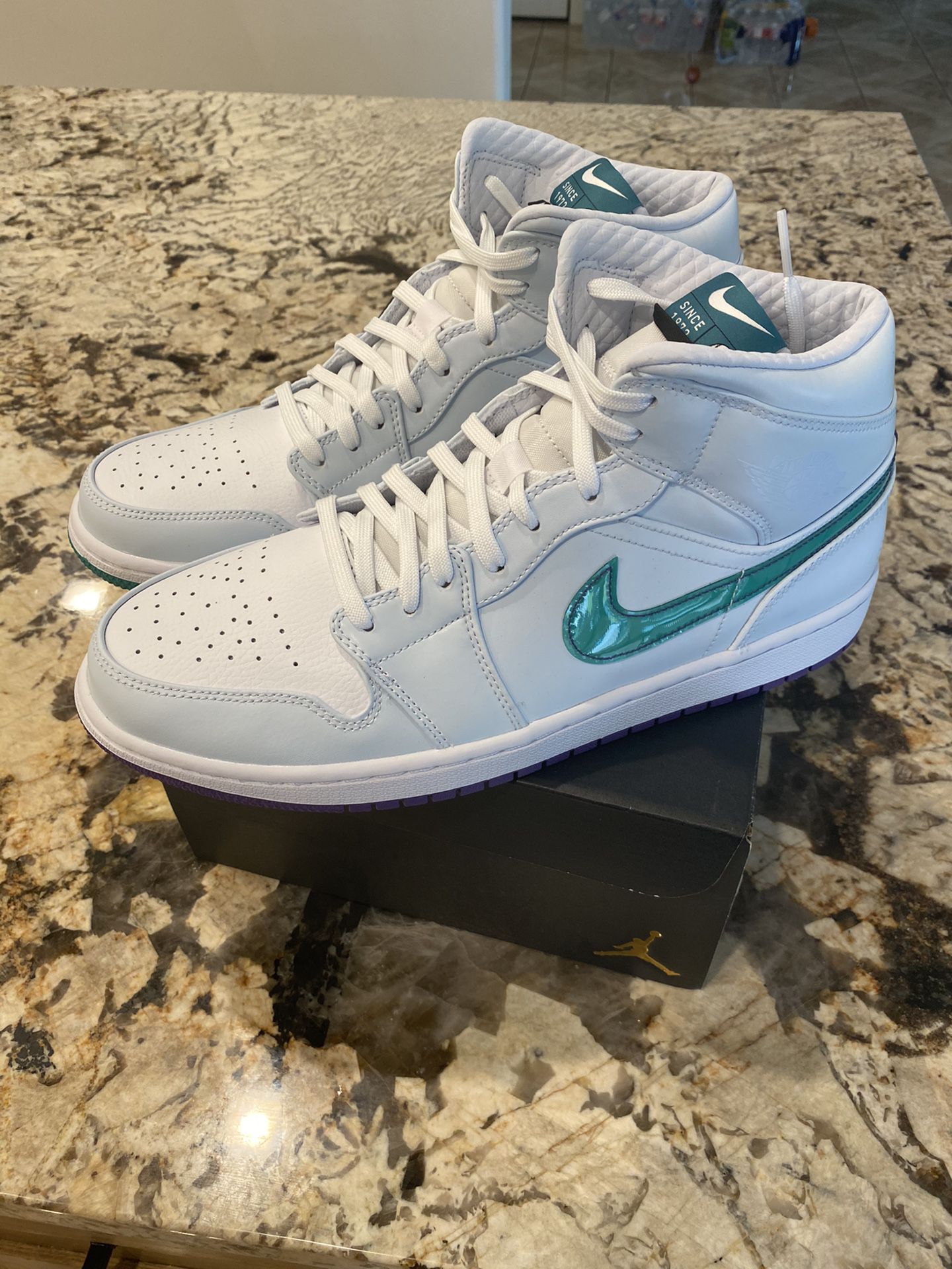 Jordan 1 Mid (Luka Doncic) Size 11 new 175 firm