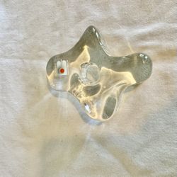 Blenk puzzle piece candle holder