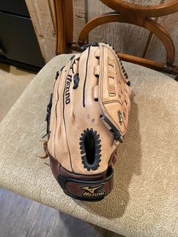 Mizuno softball glove