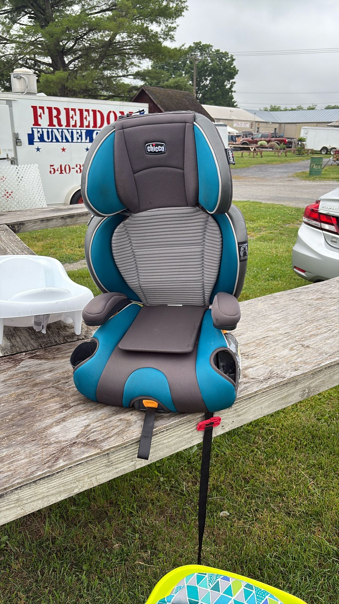 Chicco Two Kid Booster Seat