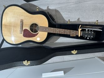 Gibson J-15 Guitar With Fishman Pickup