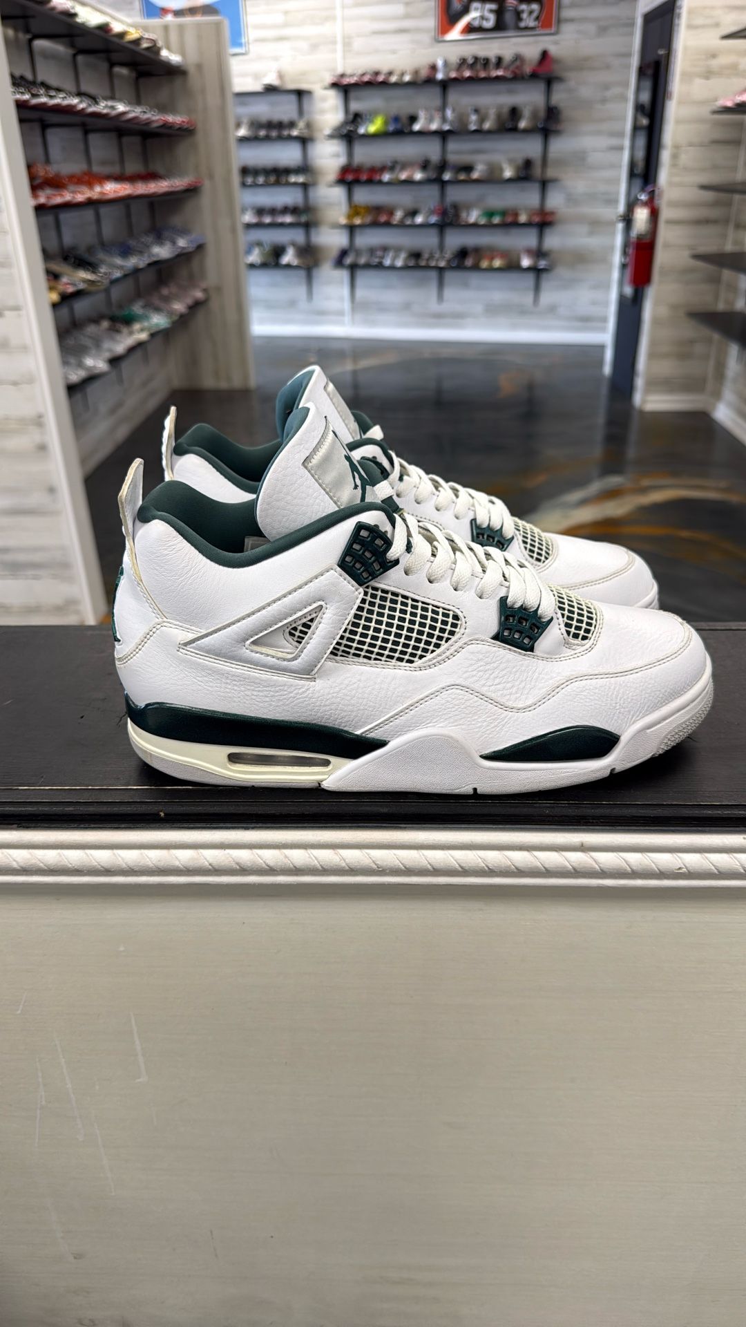 Jordan 4
