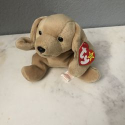 Ty Beanie Babie Dog “Fetch”.  Year 1998.  Size  7 inches tall.  Sits  up.  Brand New with Tags.  