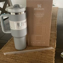 Stanley Quencher H2.0 Tumbler w/Straw 40oz