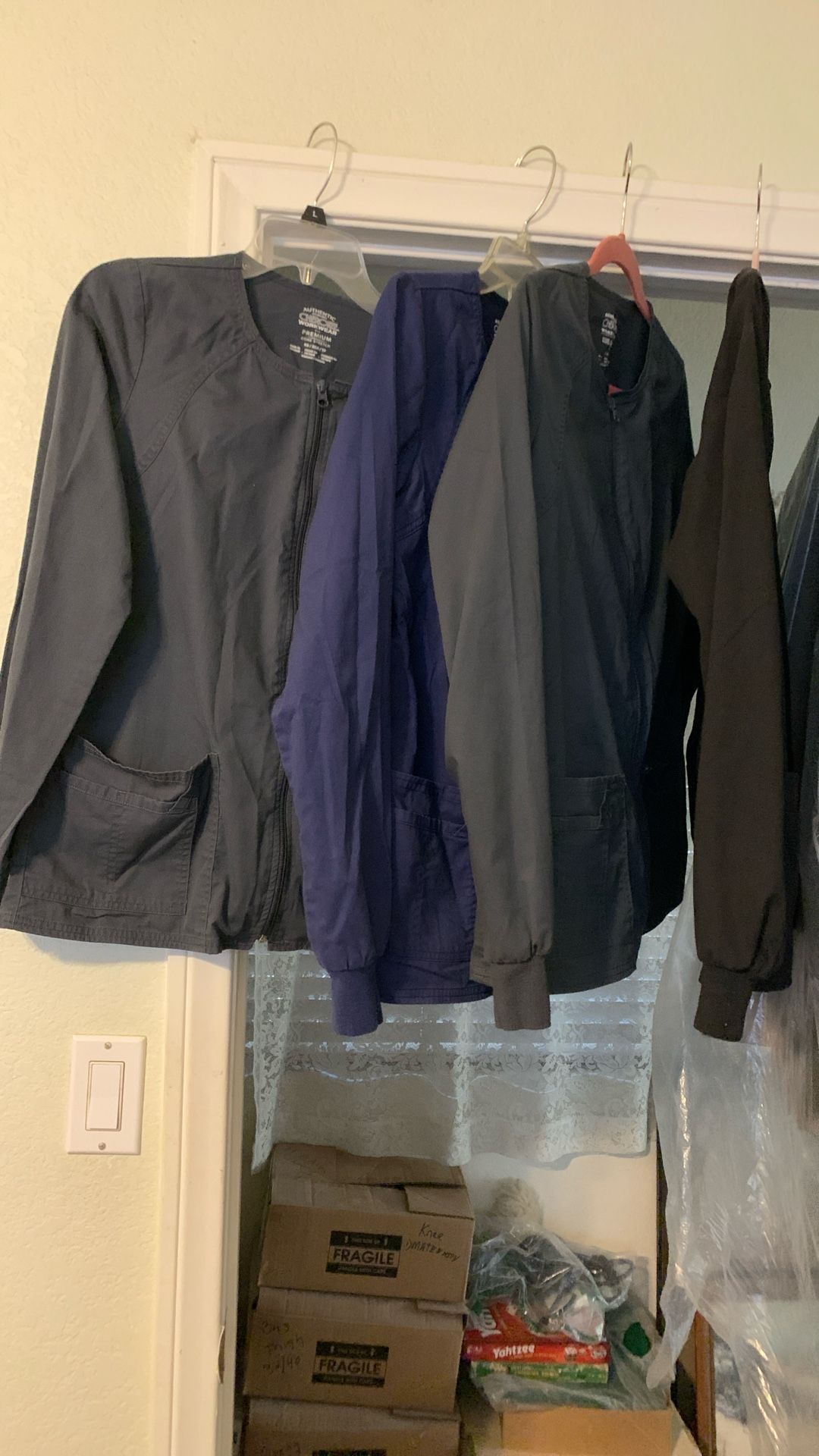 SCRUB JACKETS : Chino, Ca