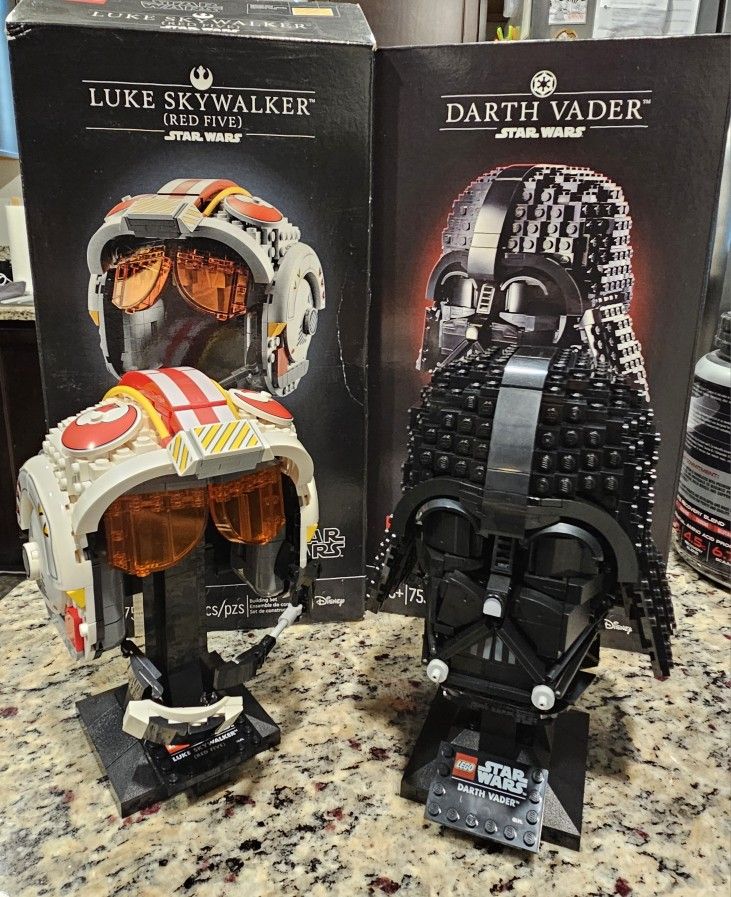 75327 LEGO Star Wars Helmet Collection Luke Skywalker Red Five