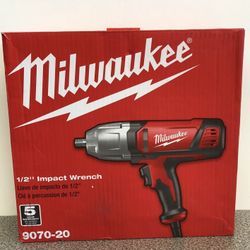 Milwaukee 1/2” Electric Impact Wrench NEW Pawn Shop Casa De Empeño 