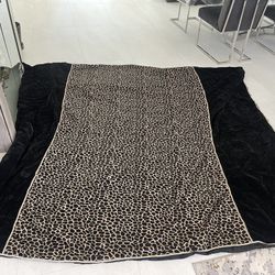 Leopard Duvet Cover + 2 Shams - King Size