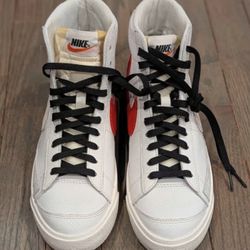 Nike Women's Blazer Mid 77 Shoes Size 6.5  Sneakers