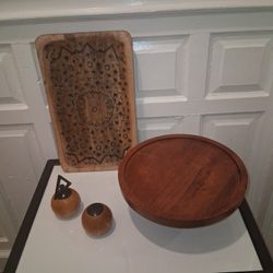 7-piece solid wood serving set, freshly restored & beeswax finished. Food-safe and ready for your table!
​Includes:
​12" Rotating Pedestal Stand (Unsc