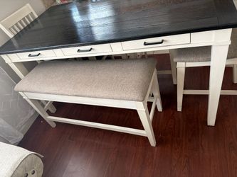Dinning table
