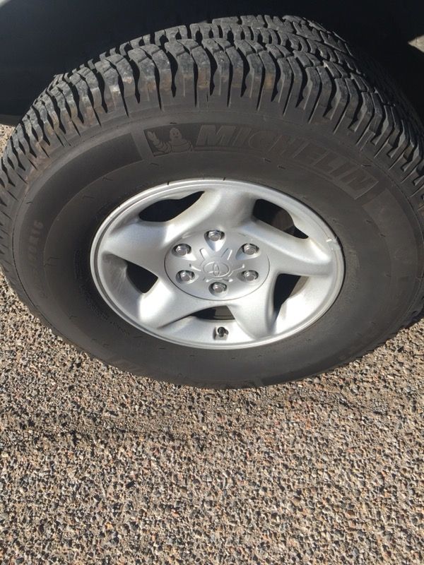 265/70r16 Michelin ltx at2 tires