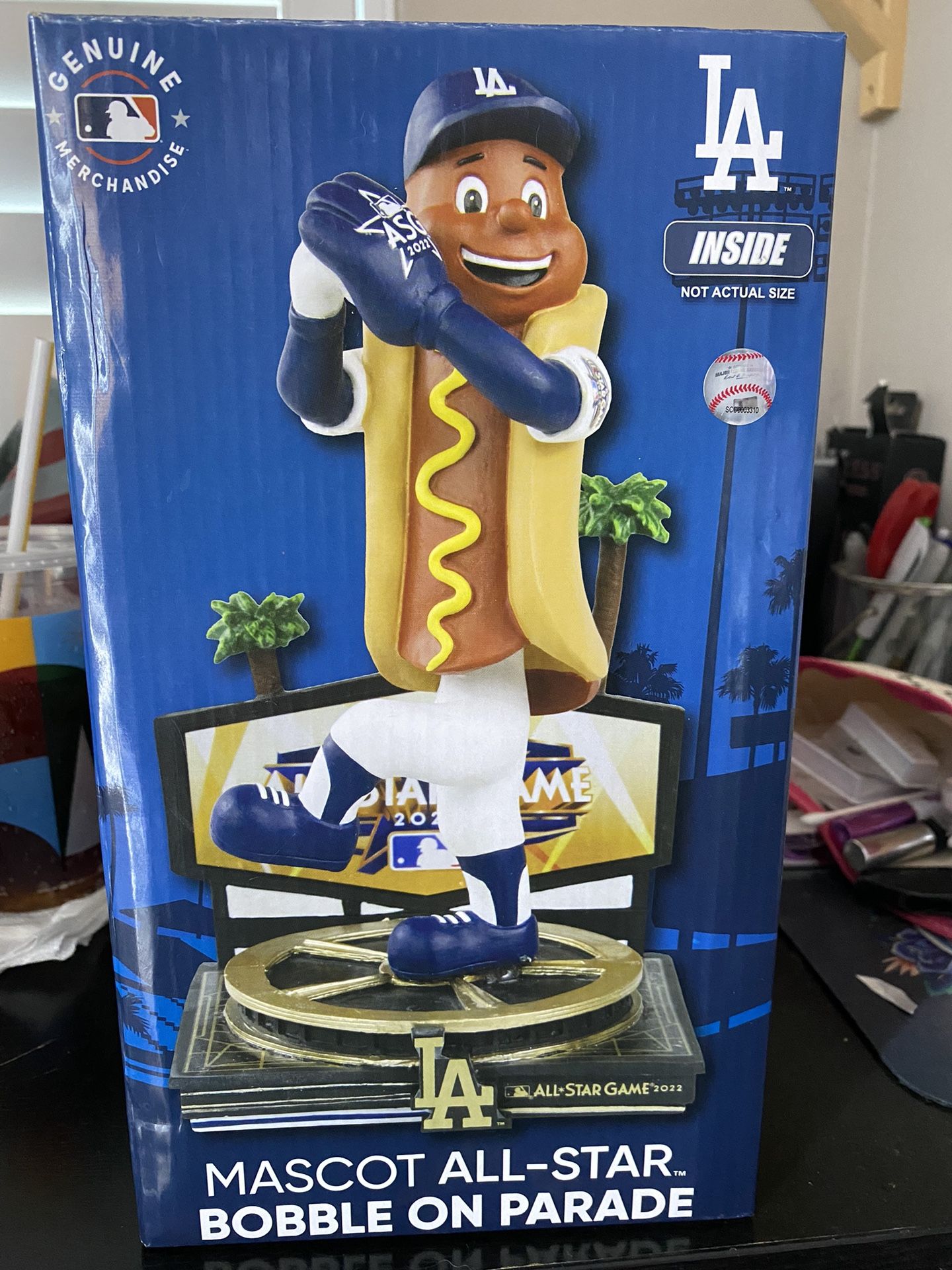 Los Angeles Dodgers Dog Mascot On Parade Bobblehead