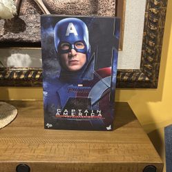 Hot Toys Captain America 2012 Version 