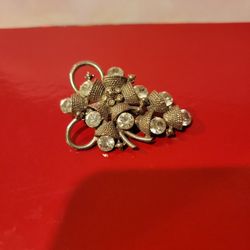 Vintage Silvertone Figural Grape Cluster Brooch with Crystal Rivoli Rhinestones 2" F8