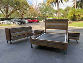 Beautiful Bedroom Set Queen Size Solid Wood Brown Color Like New By Avalon Furniture