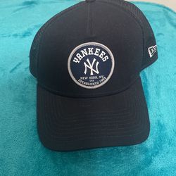 Yankees hat 
