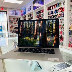 MacBook Pro 2018 15-inch 512gb 16Ram i7