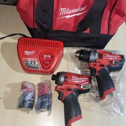 Milwaukee M12 Kit W/ Two 2.0 Batteries 